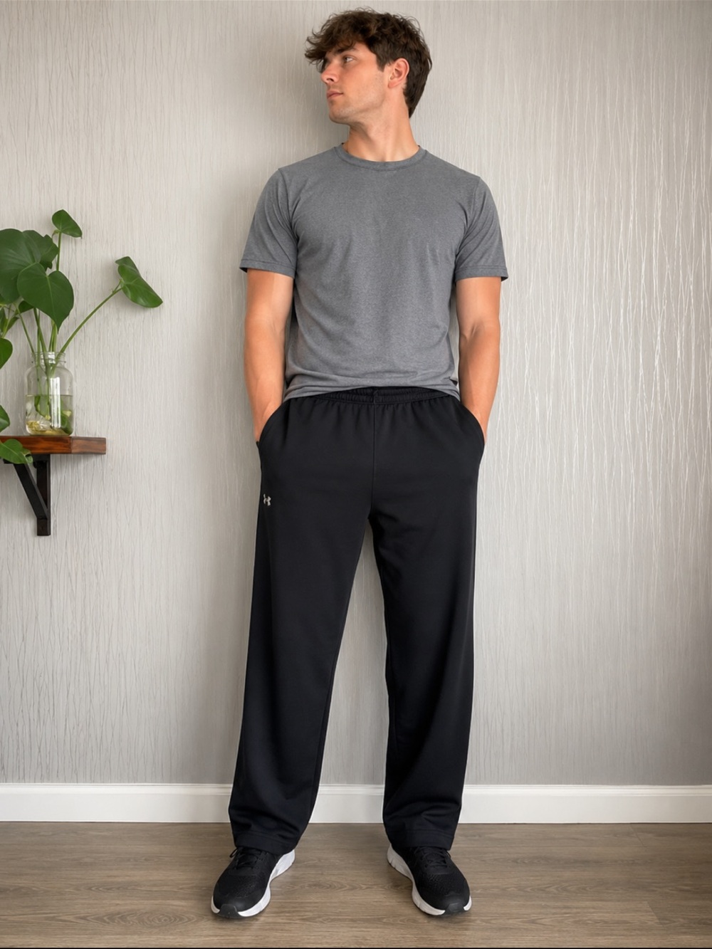 Under Armour Men’s Black Fleece Lined Track Pants Large Loose Fit